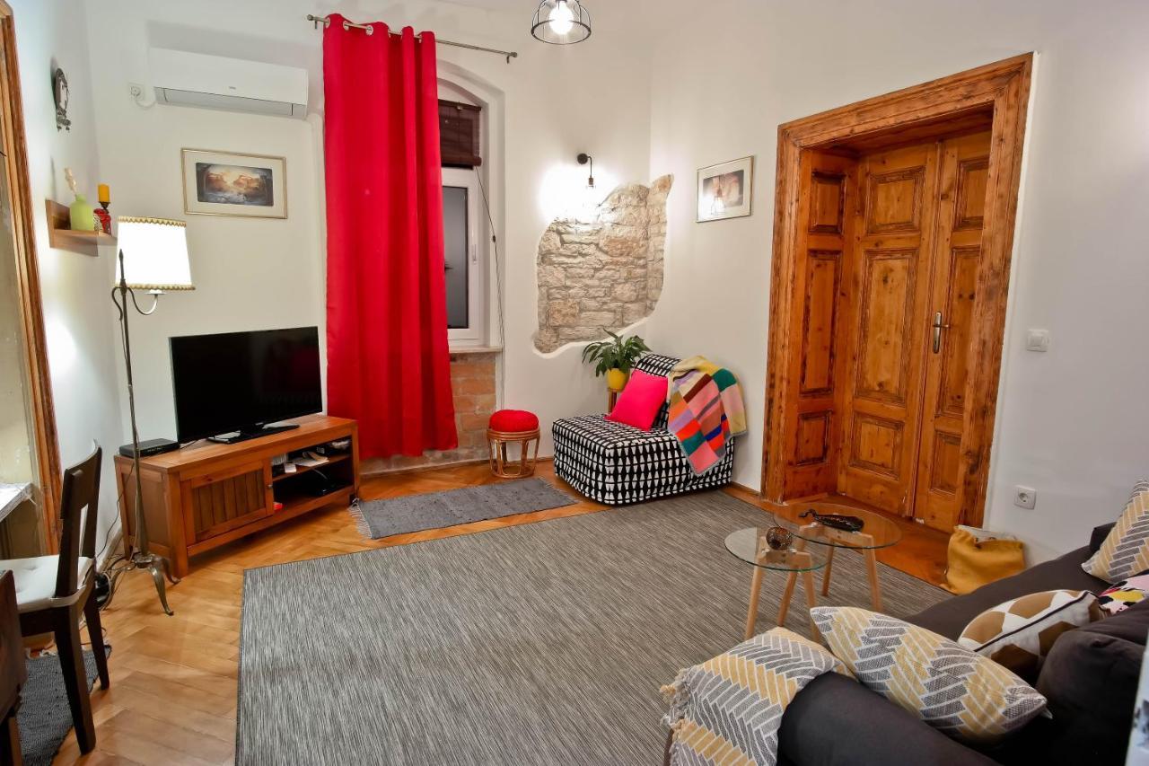 Appartement Côté ensoleillé à Pula Extérieur photo