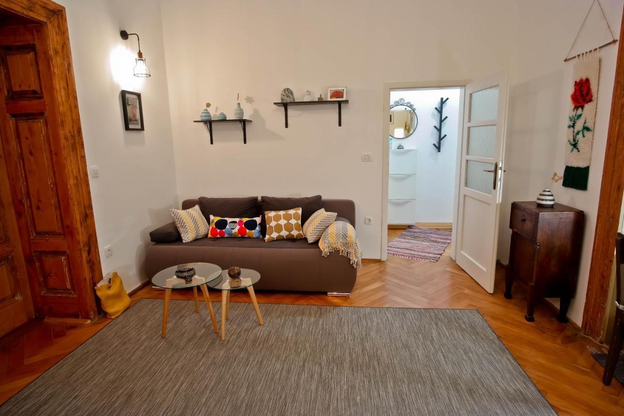 Appartement Côté ensoleillé à Pula Extérieur photo