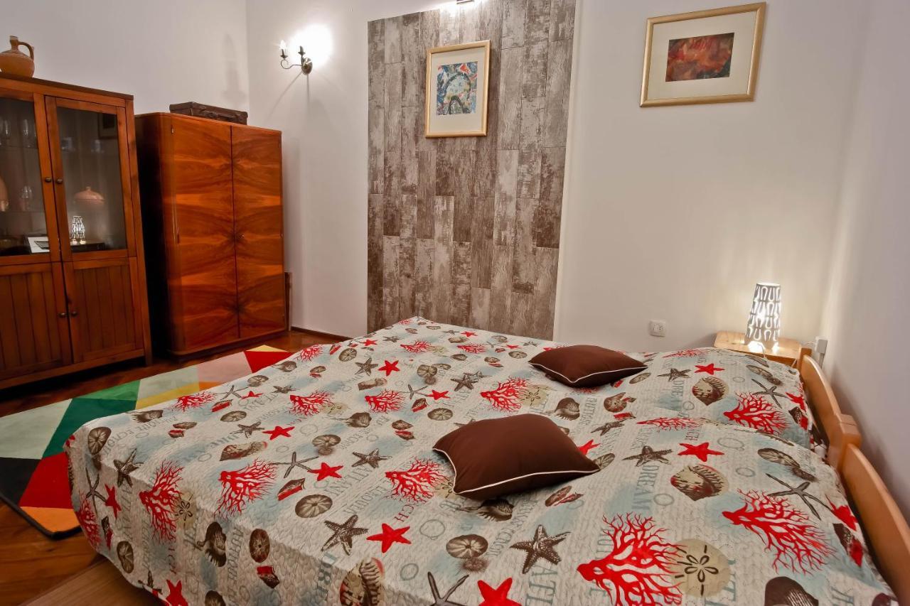 Appartement Côté ensoleillé à Pula Extérieur photo