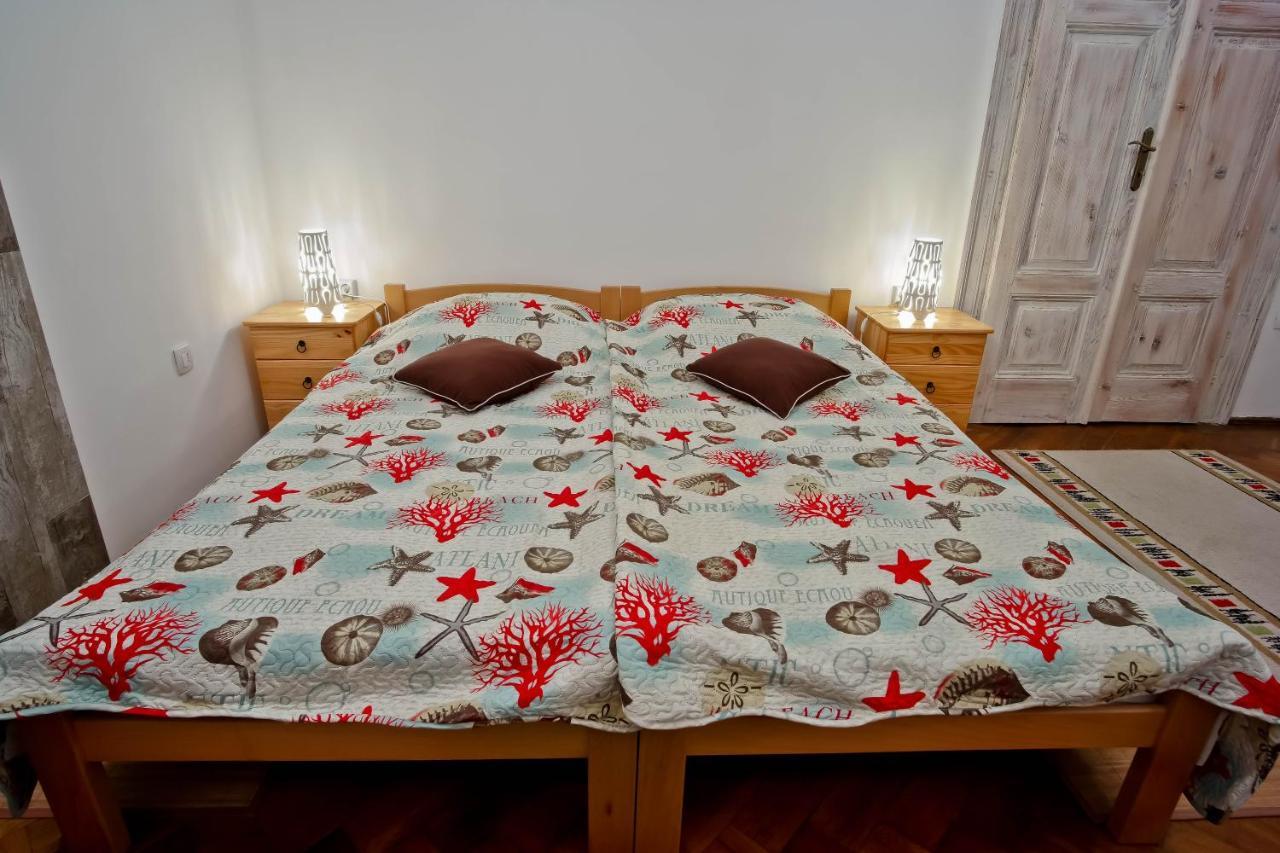 Appartement Côté ensoleillé à Pula Extérieur photo