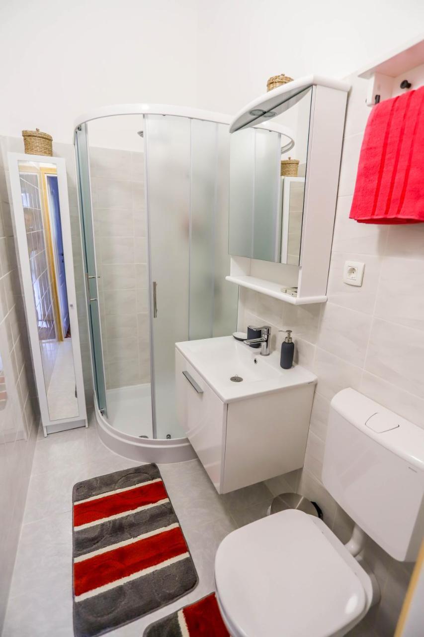 Appartement Côté ensoleillé à Pula Extérieur photo