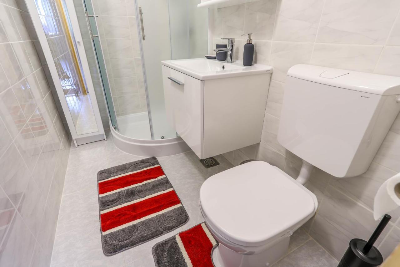 Appartement Côté ensoleillé à Pula Extérieur photo